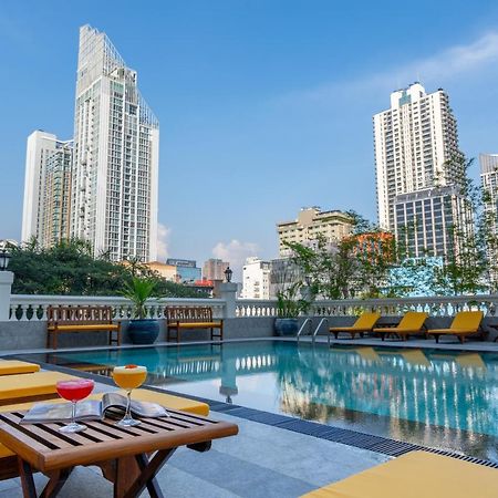 Nh Bangkok Sukhumvit Boulevard Exterior foto The swimming pool at the hotel